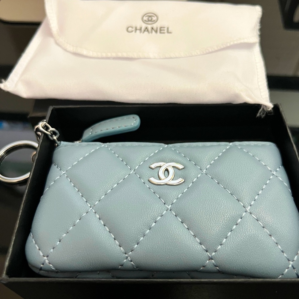 Chanel coin purse in (Jordy Blue)